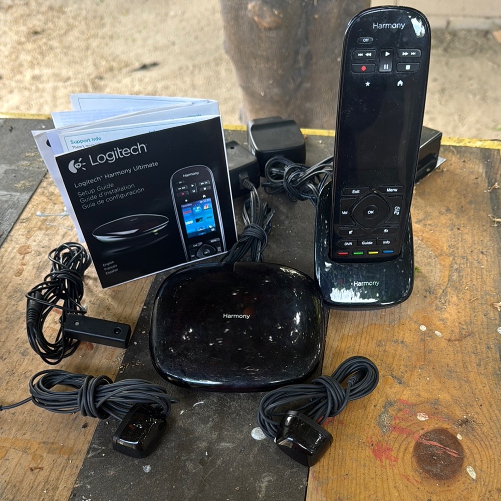 Logitech Harmony Ultimate Remote Control Set - Black